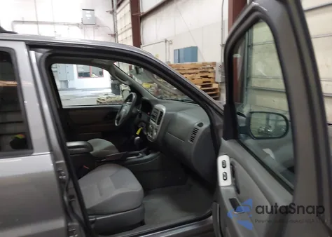 2007 Ford Escape Xlt/Xlt Sport from USA, damaged, VIN 1FMCU93147KB17097